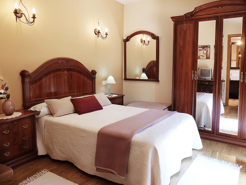 Casa Rural Marga Guest House Tardienta Rom bilde